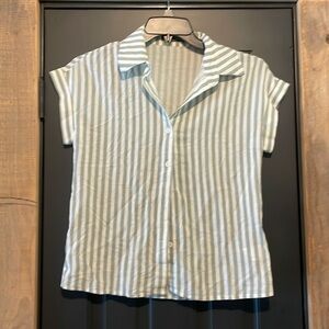 Cute SHEIN button down t shirt